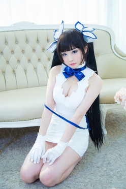Hestia Cosplay by Tomia 19