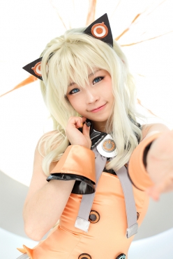 SeeU Cosplay by Tomia 2