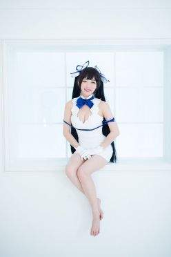 Hestia Cosplay by Tomia 11