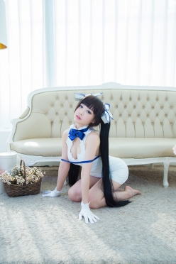 Hestia Cosplay by Tomia 18