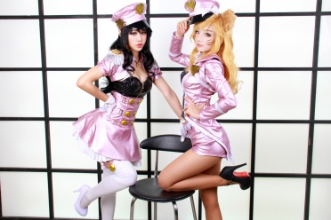 Popstar Ahri and Caitlyn Cosplay by Aza Miyuko and JDoll 14